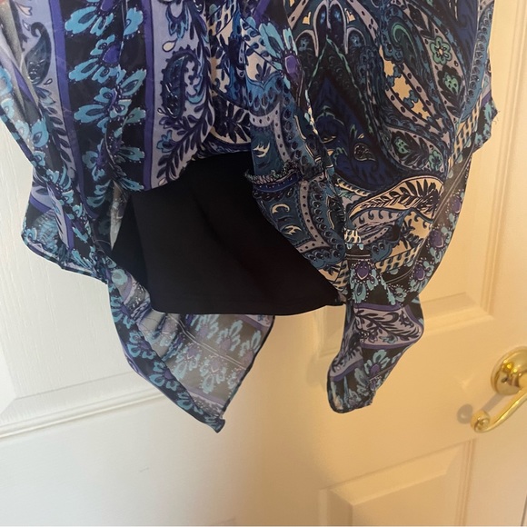 2 for 1.  Lot of two handkerchief hem high neck halter tops sz L paisley EUC - Picture 2 of 11